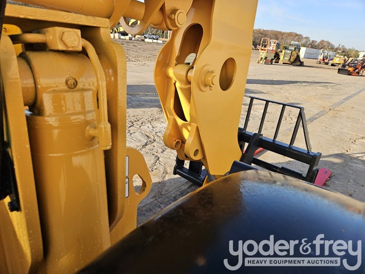 2015-jcb-507-42-image-12
