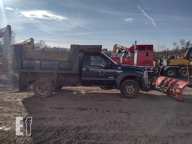 06-ford-truck^title^-image-3