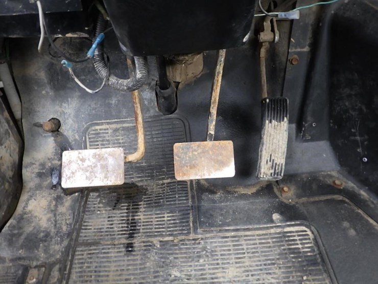 1991-international-4700-image-35