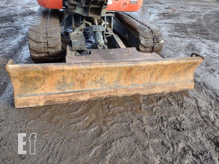 2017-kubota-kx040-4-image-21