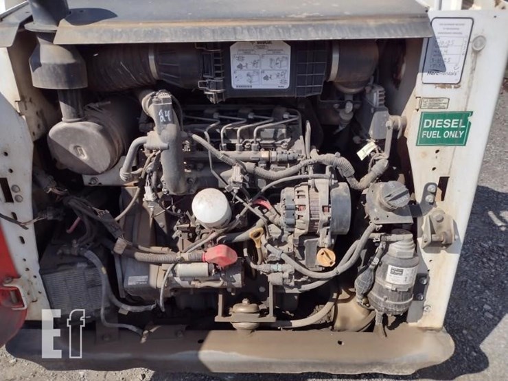 2020-bobcat-t590-image-36