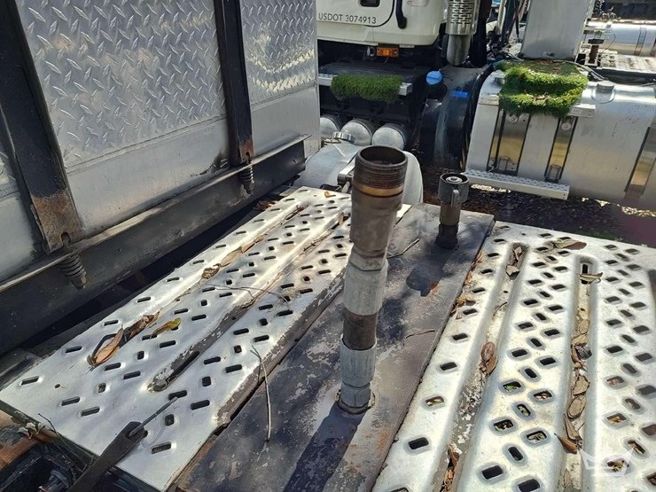 2020-mack-anthem-t/a-wet-kit-day-cab-truck-tractor-image-28