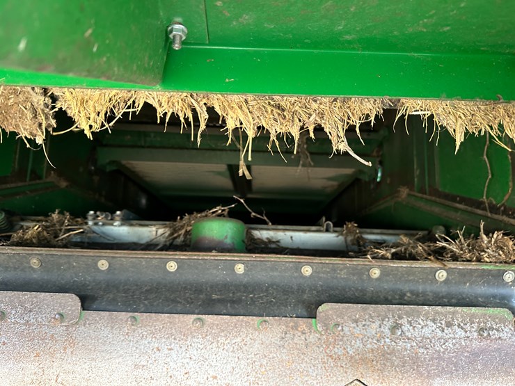 #38409-•-2014-john-deere-s680s-prwd-combine-image-34