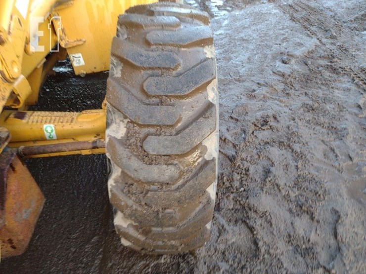 2005-caterpillar-420d-image-22