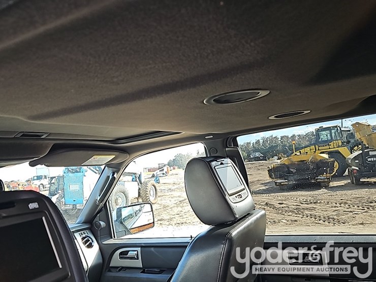 2014-ford-expedition-image-21