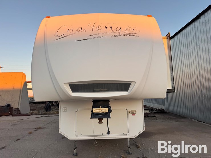 2009-keystone-challenger-32-sat-5th-wheel-camper-trailer-image-2