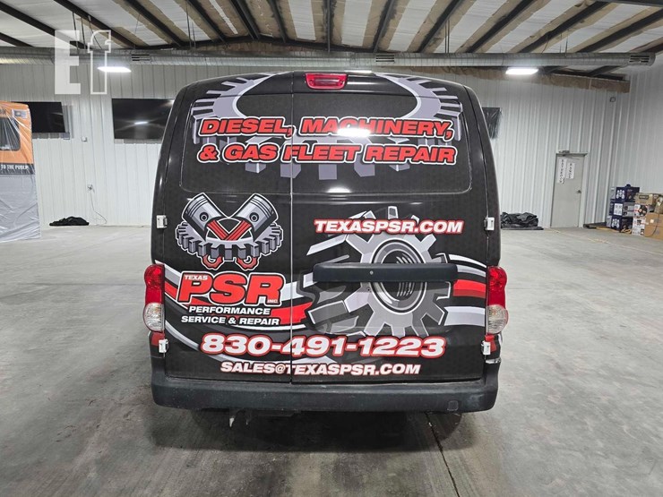 2014-nissan-nv200-image-8