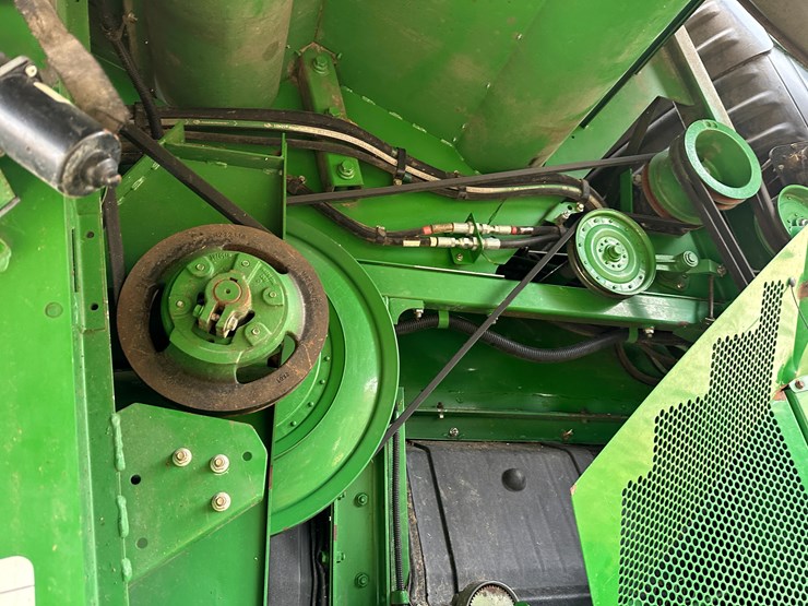 #38409-•-2014-john-deere-s680s-prwd-combine-image-55