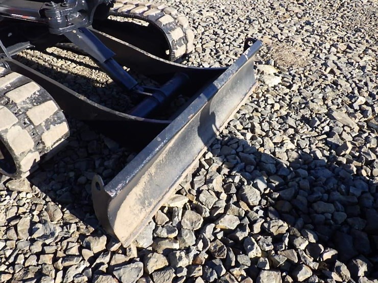 yanmar-vio35-2-image-26