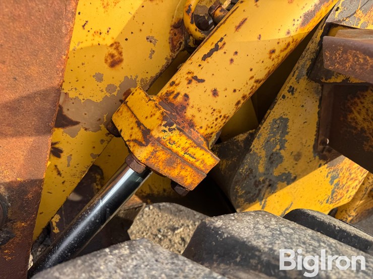 1980-caterpillar-930-image-19