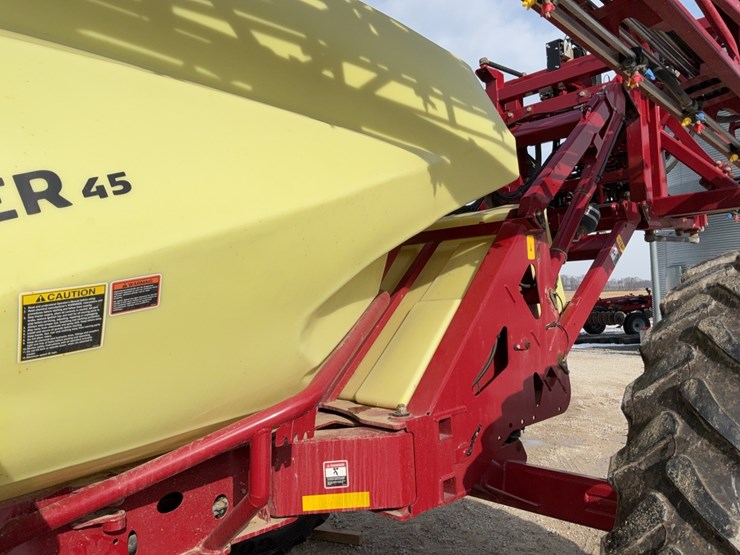 2024-hardi-commander-45-pull-type-sprayer-image-22