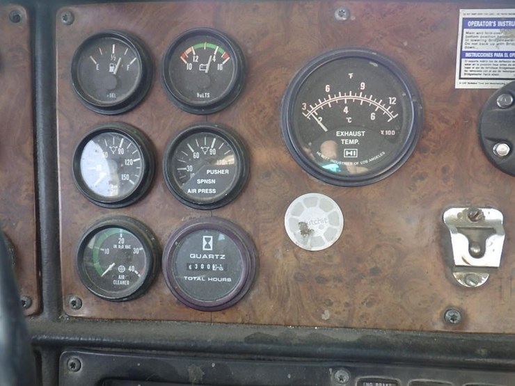 2001-peterbilt-357-image-47