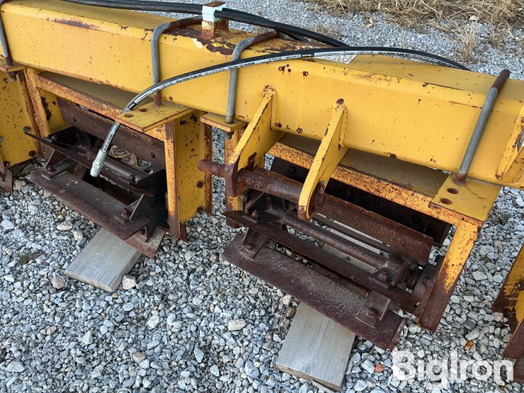 buffalo-51011630-mounted-16-row-stalk-chopper-image-18