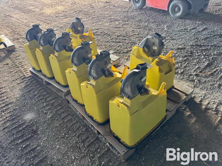 john-deere-max-emerge-planter-boxes-w/precision-planting-seed-units-image-7