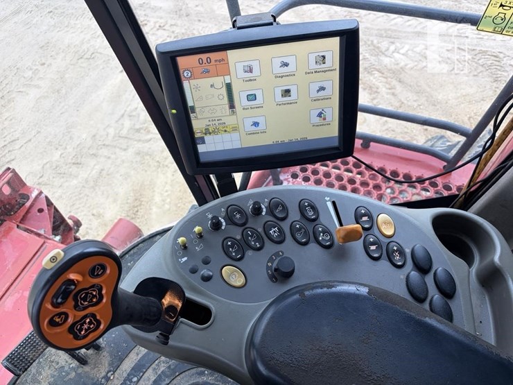 2012-case-ih-7120-image-26