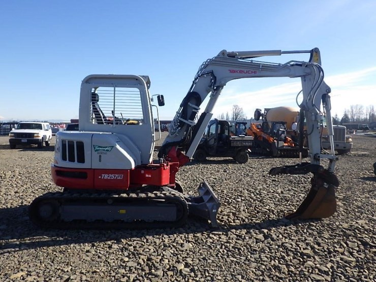 takeuchi-tb257fr-image-3
