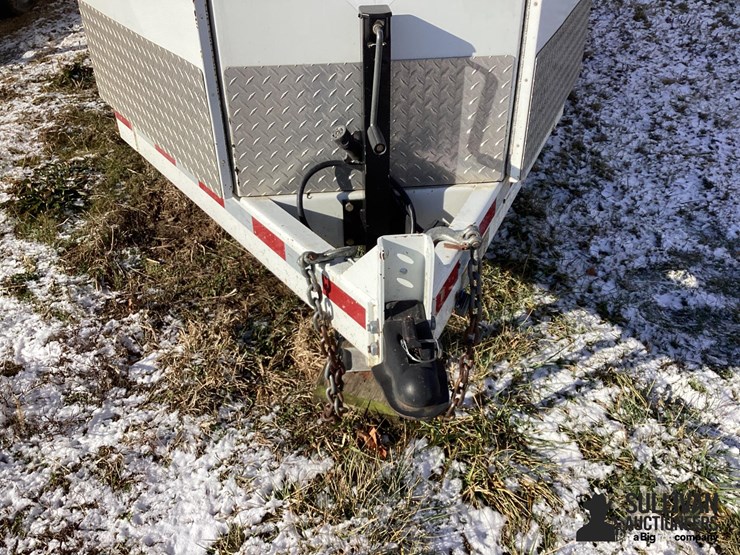 2012-thunder-creek-fuel-trailer-image-9