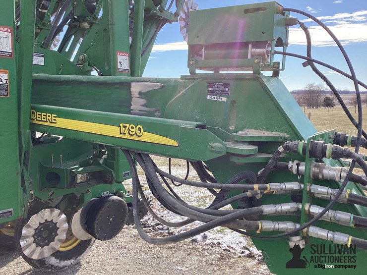 2011-john-deere-1790-image-14