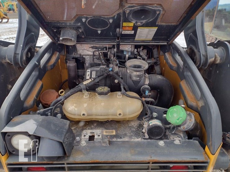 2021-deere-325g-image-36