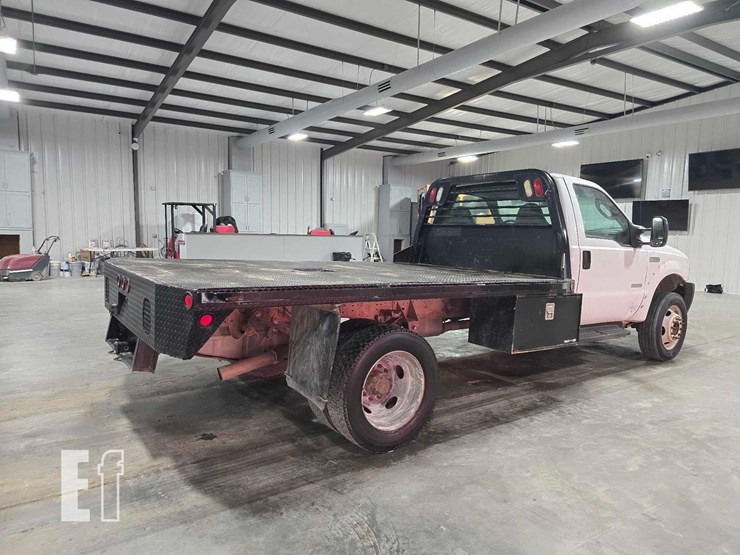 2006-ford-f550-image-3