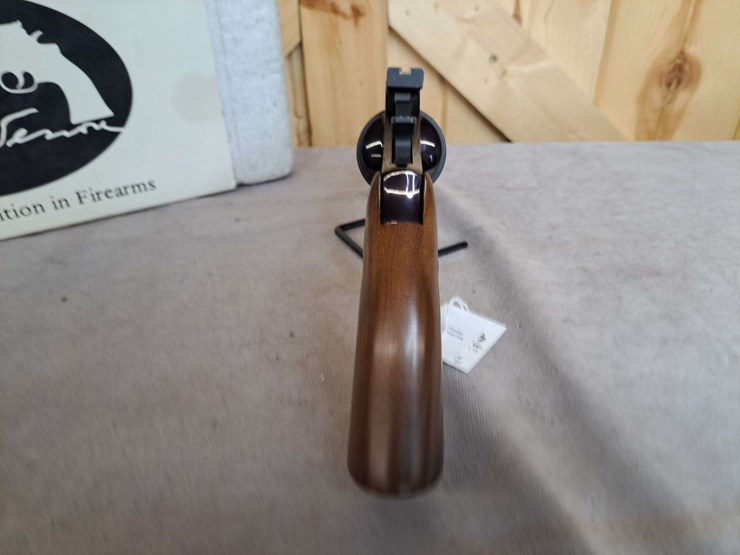 dan-wesson-model-44-vh-.44-magnum-da-revolver-image-8