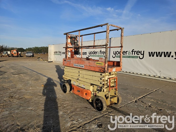 2016-jlg-2632es-image-3