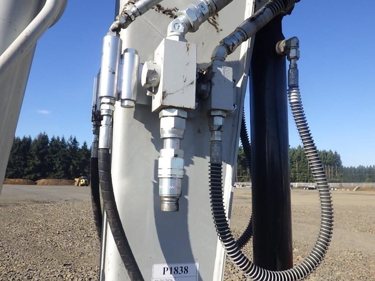 takeuchi-tb257fr-image-12