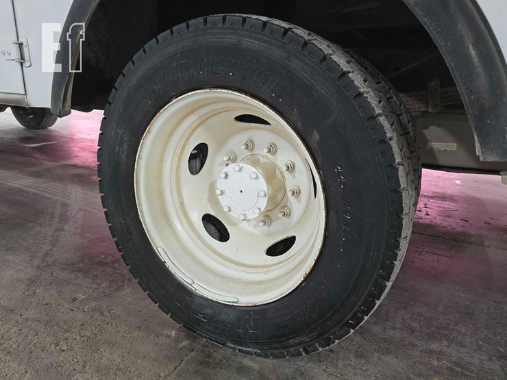 2015-ford-f550-image-25