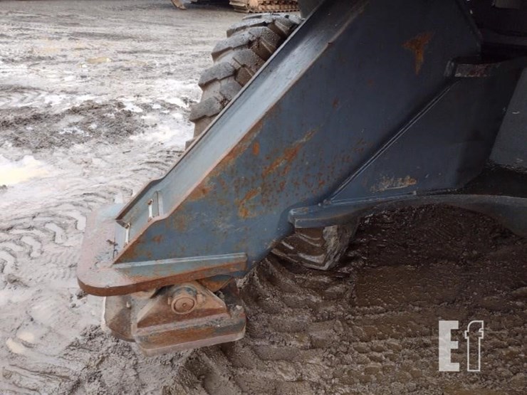 2005-gradall-xl3300-image-25