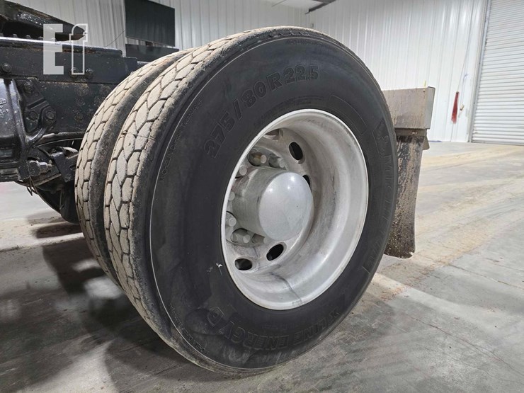 2008-peterbilt-386-image-26