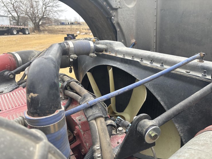 2006-peterbilt-379-image-27