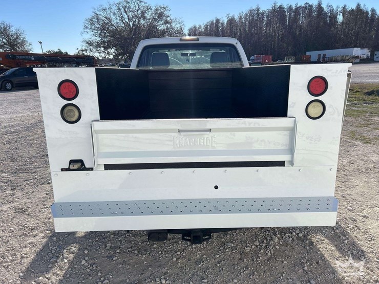 2011-ford-f250-image-32