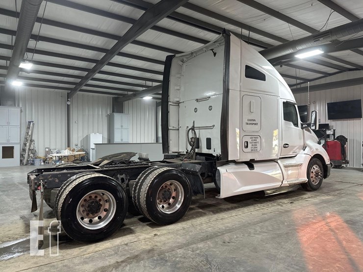 2018-kenworth-t680-image-3