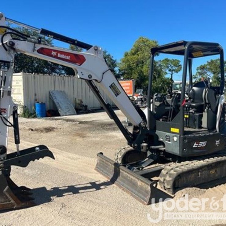 2024 BOBCAT E35