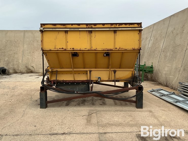 10’-x-8’-stationary-roller-mill-hopper-image-2