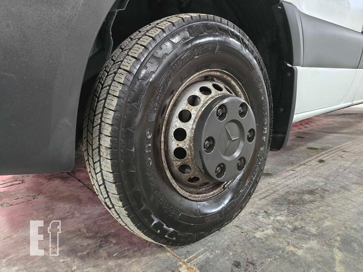 2019-mercedes-benz-sprinter-4500-image-24