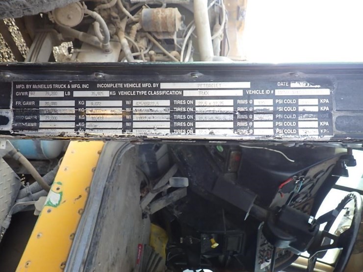 2001-peterbilt-357-image-56