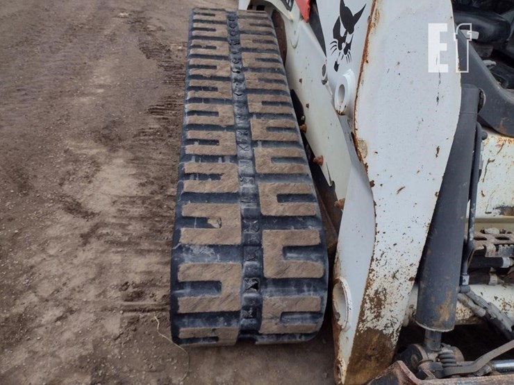 2017-bobcat-t740-image-36