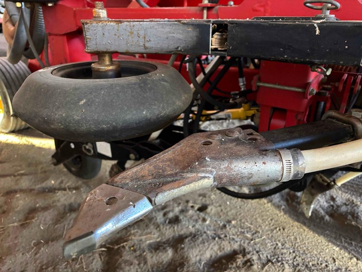 2014-bourgault-7700-image-8