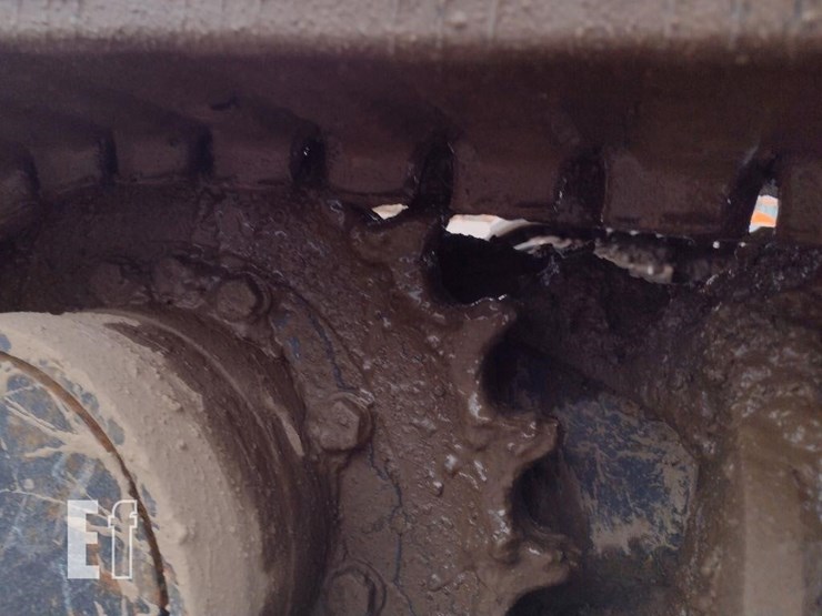 2014-hitachi-zx35u-image-37