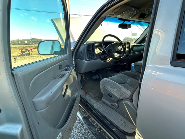 #37855-•-2005-chevrolet-avalanche-4x4-pickup-3gnec12z25g286152-image-9