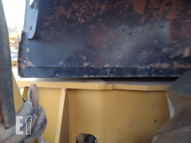 2005-caterpillar-420d-image-25