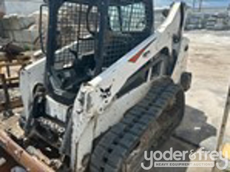 2020-bobcat-t590-image-1