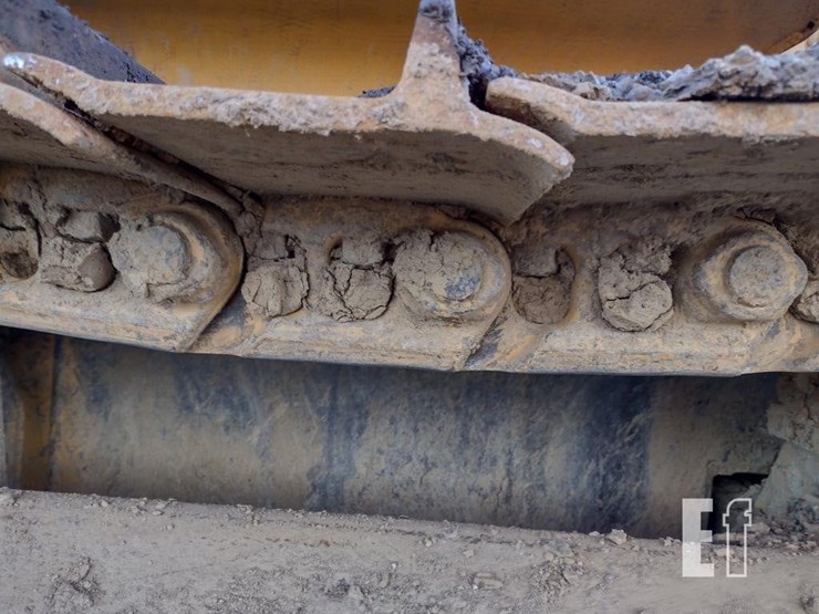 2008-deere-750j-image-36