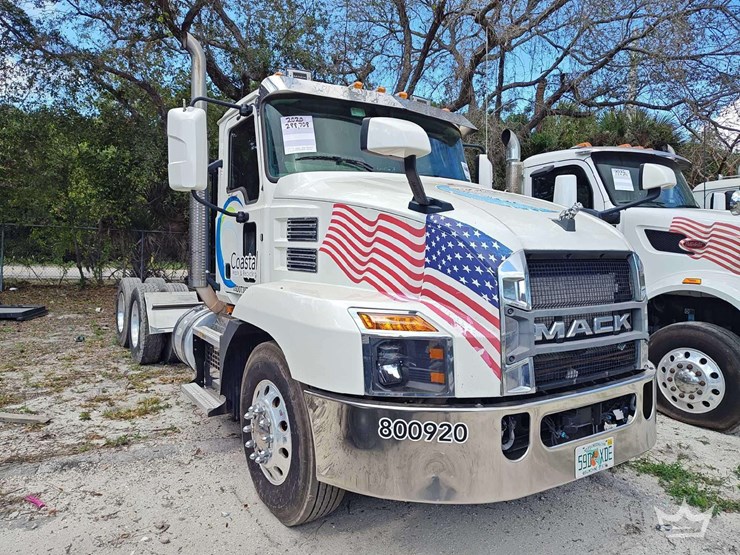 2020-mack-anthem-t/a-wet-kit-day-cab-truck-tractor-image-2