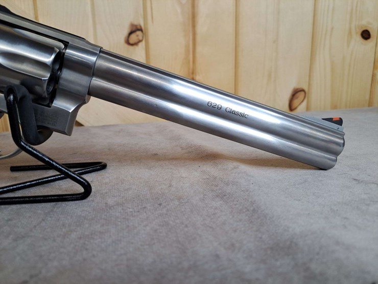 smith-&-wesson-model-629-classic-.44-magnum-da-revolver-image-28