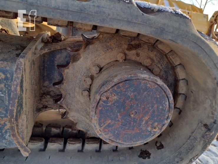 2013-deere-35d-image-27