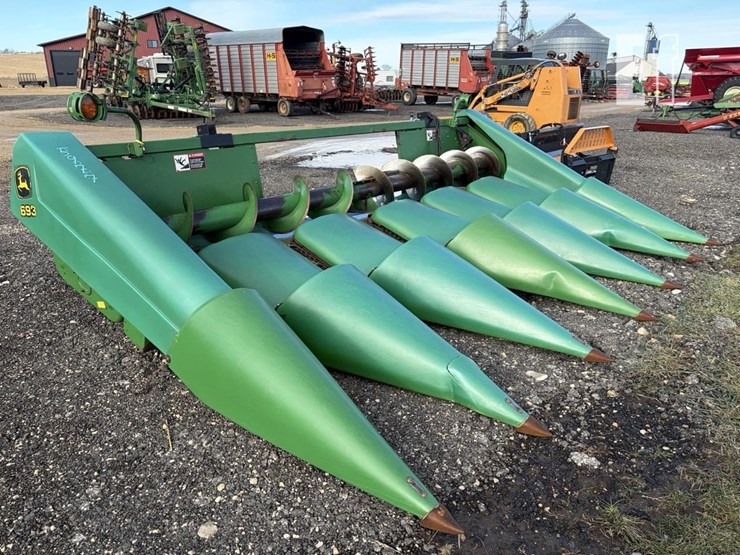 john-deere-693-image-1