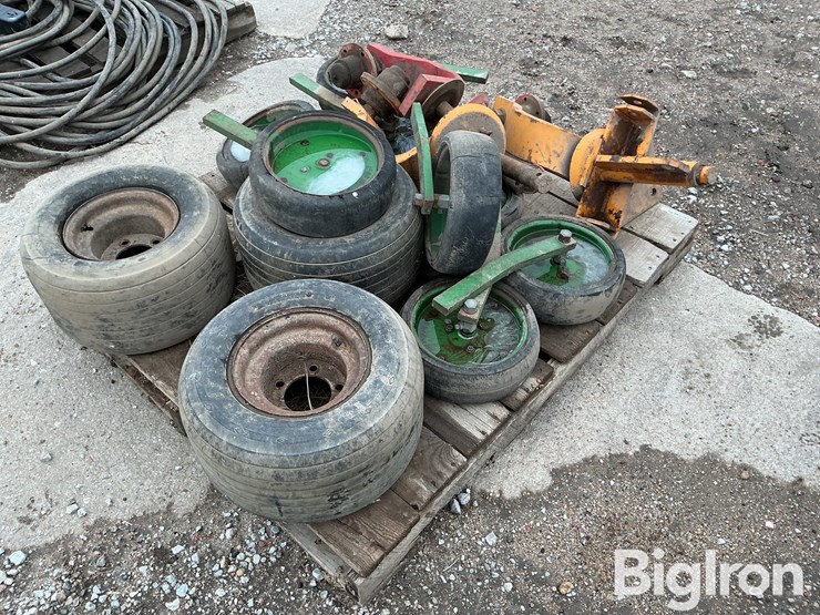 implement-row-gauge-wheels-&-brackets-image-1