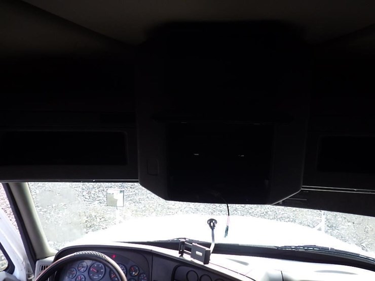 2016-international-prostar-image-58